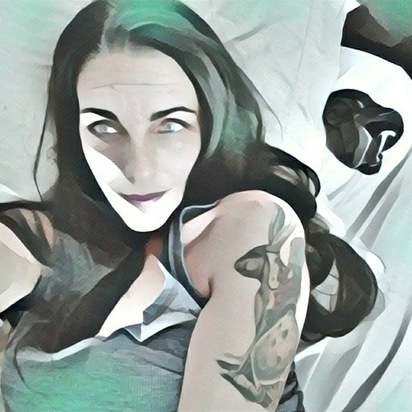 Meet your Posher, Randi - Picture 2 of 2